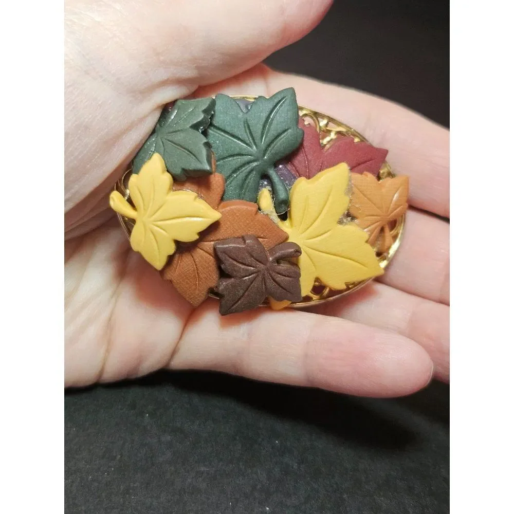Vintage handmade fall leaf brooch